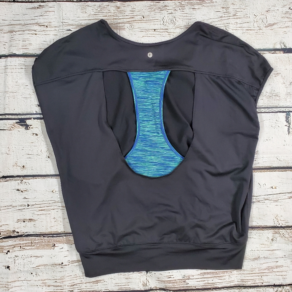 90° degree by reflex shirt. Stretchy workout size large